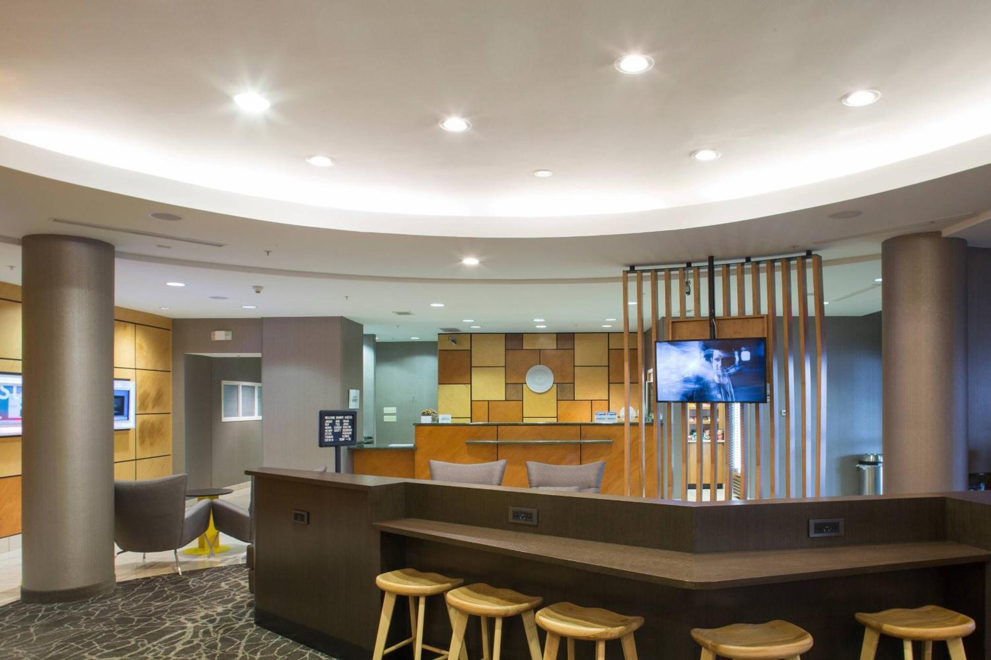 Springhill Suites By Marriott Billings Exterior photo